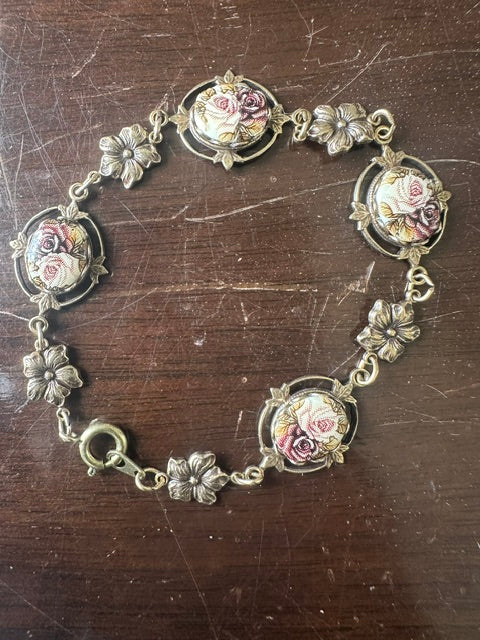 Rose Manor Bracelet