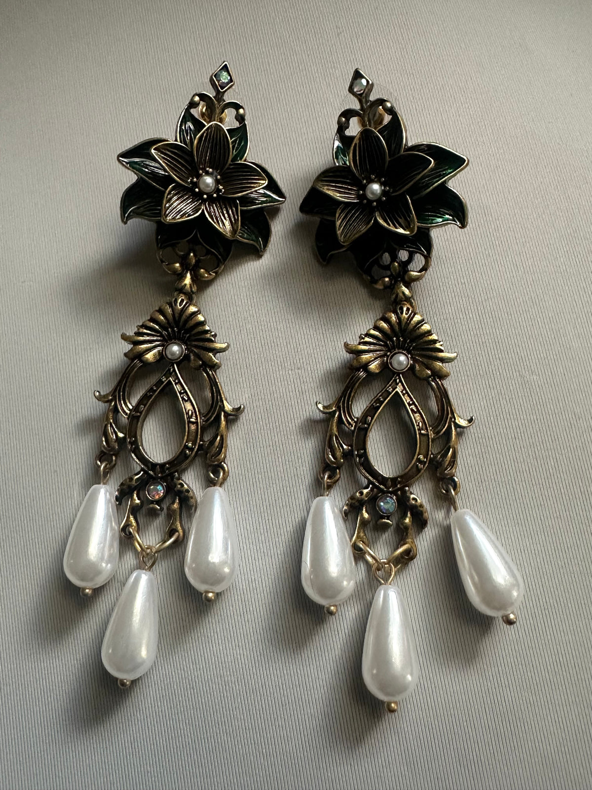 Gilded Ivy Earrings